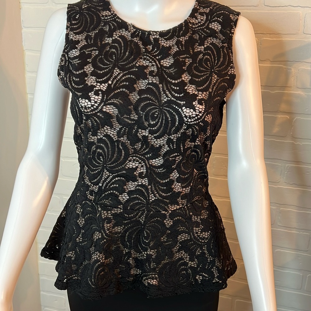 BCBGMaxAzria Keren Lace Peplum Top Size Small
